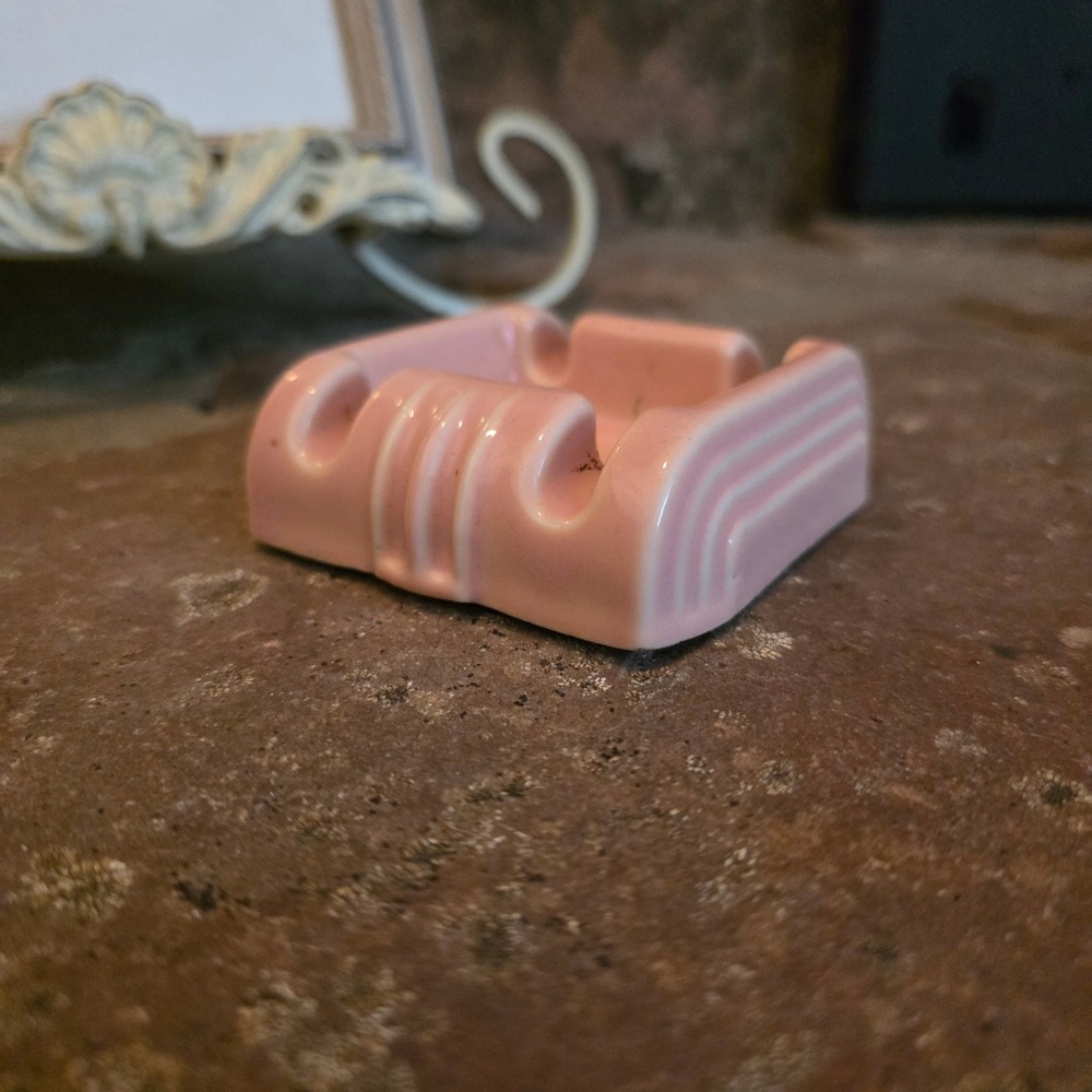 Vintage MCM Never-Spill Pink Ashtray Art Deco Harry Sanders Milwaukee Wisconsin - Picture 4 of 7